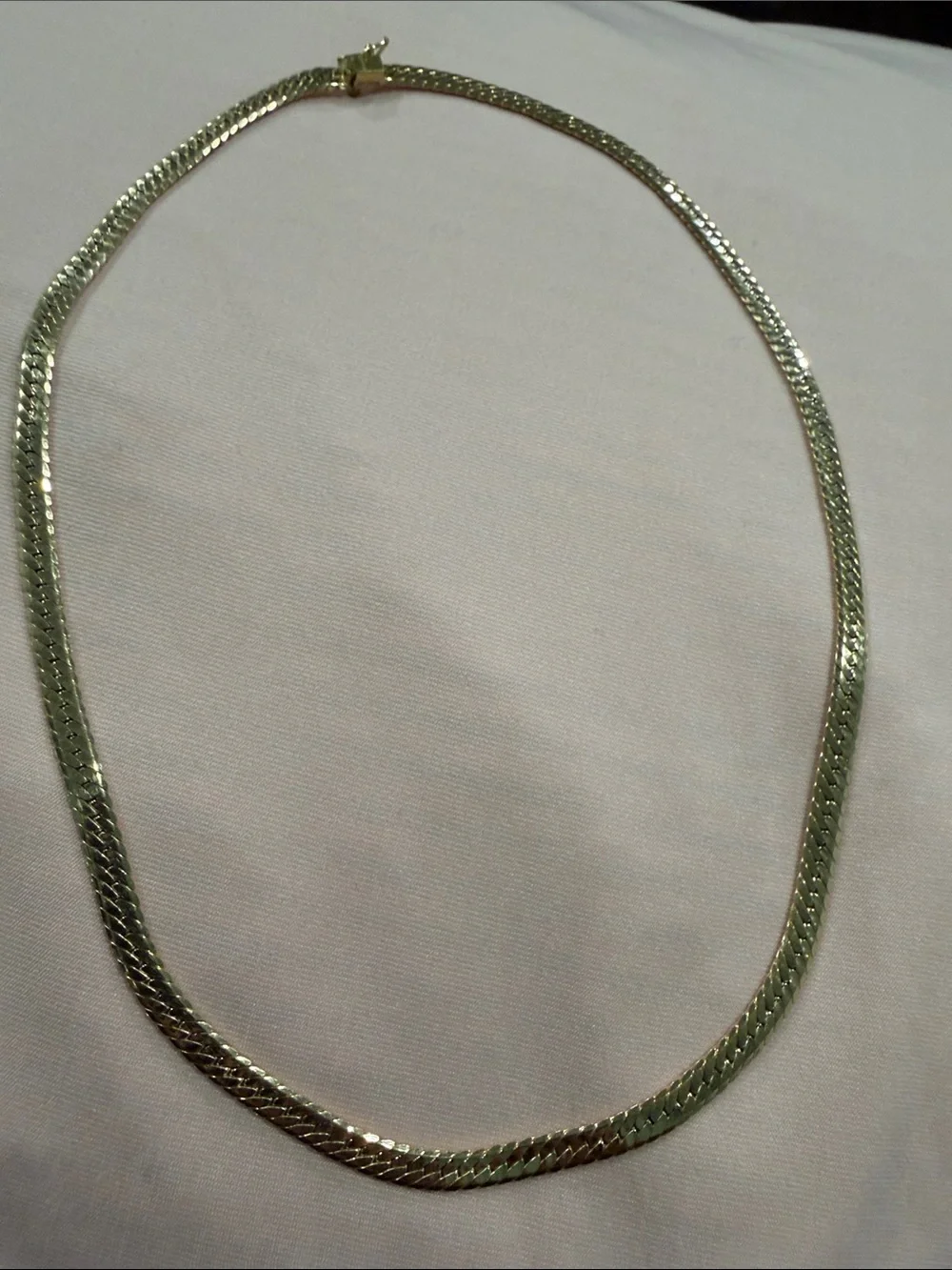 Elegant Gold-Tone Herringbone Necklace - Picture 3 of 7